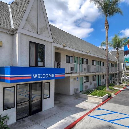 Motel 6 Anaheim Stadium - Orange Luaran gambar
