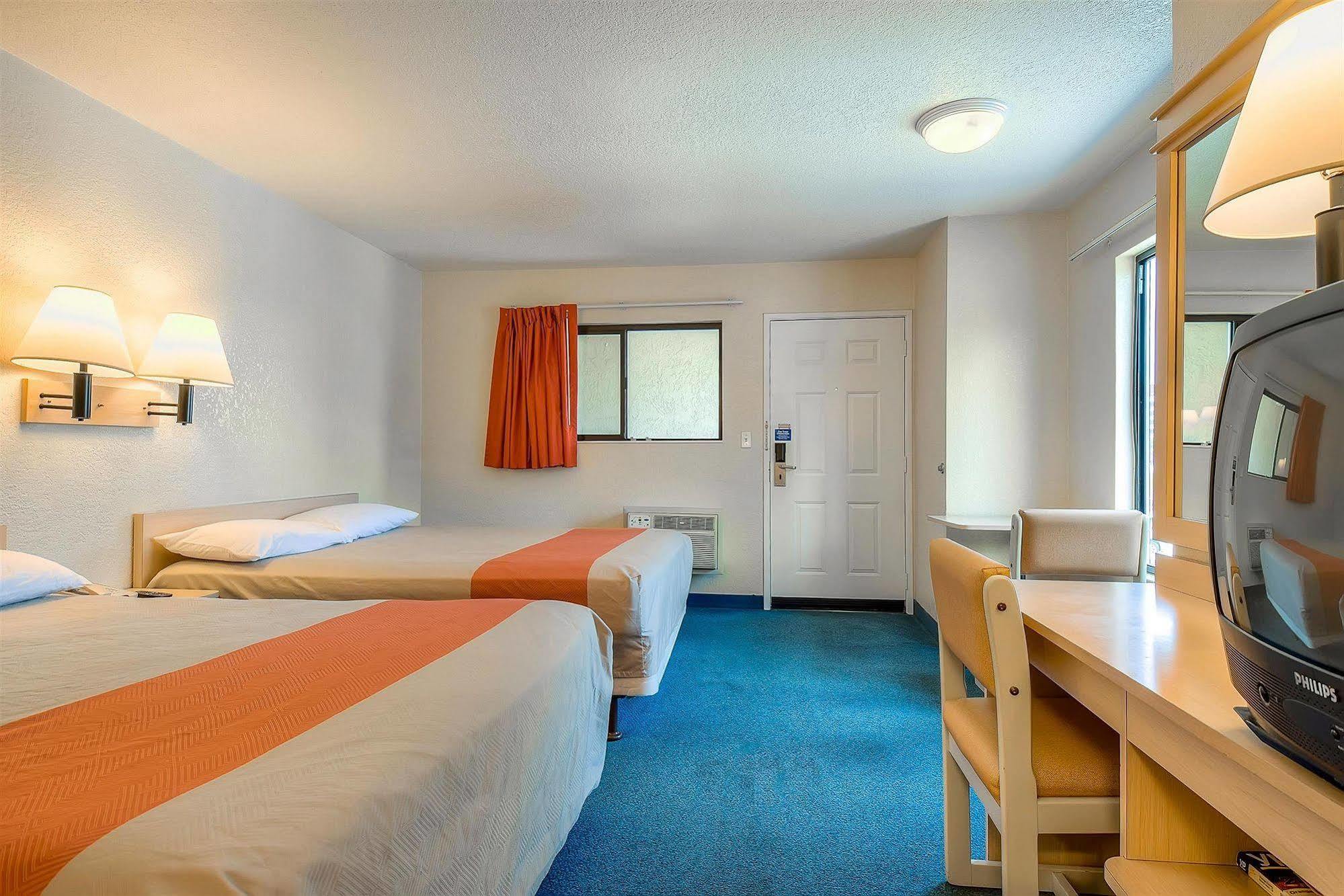 Motel 6 Anaheim Stadium - Orange Luaran gambar