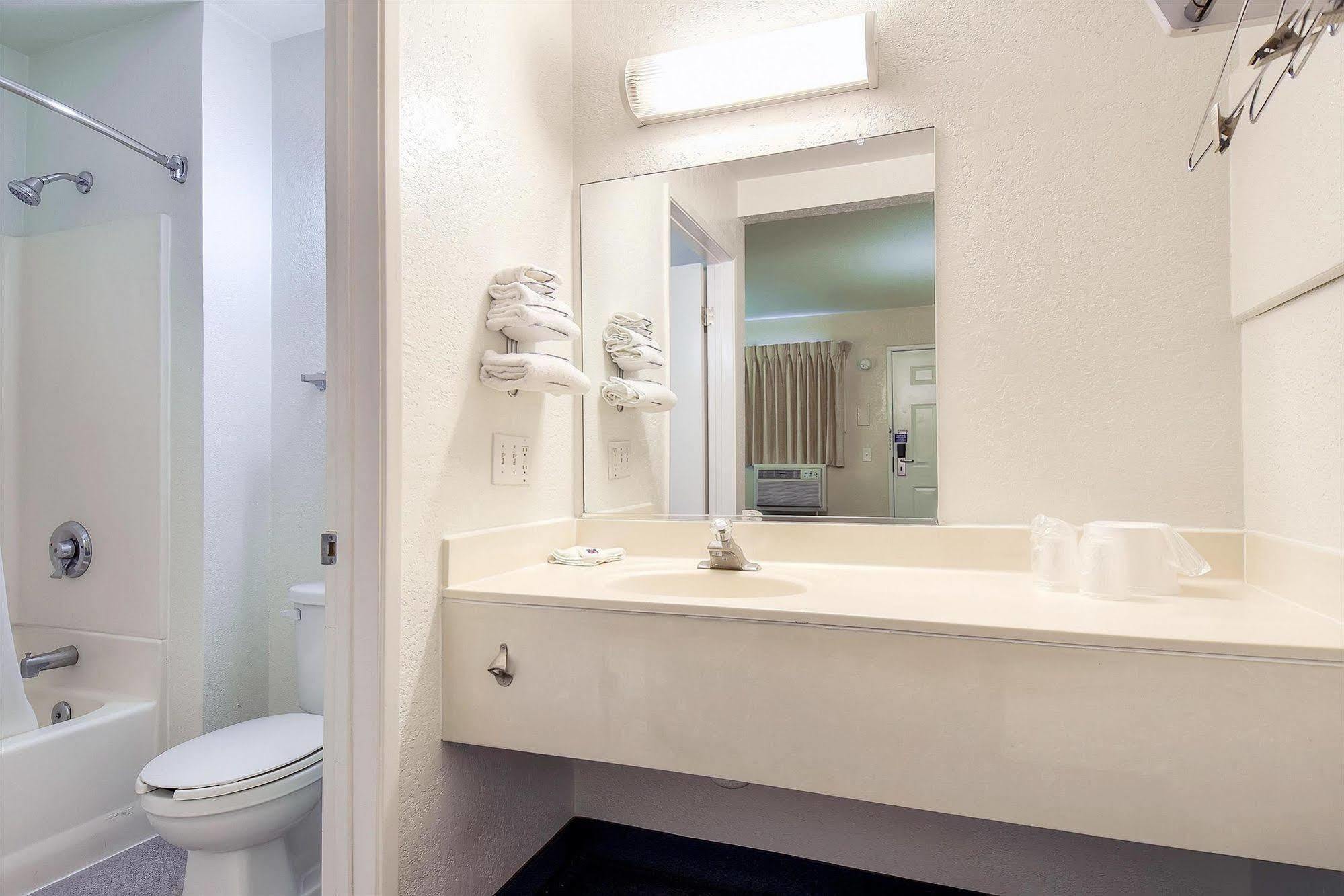 Motel 6 Anaheim Stadium - Orange Luaran gambar
